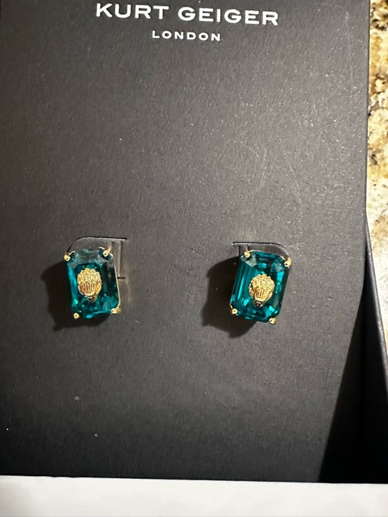 Kurt Geiger Jewelry - Kurt Geiger Emerald Teal Crystal Stud Earrings with Gold Detail